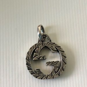 🎉PRICE FIRM🎉Gucci interlocking g pendant
